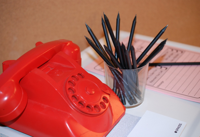 téléphone rouge