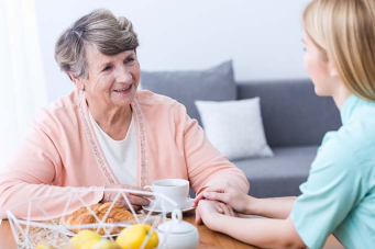 Alzheimer est après le cancer la maladie la plus redoutée des Français et véhicule de nombreux préjugés. Il est important de donner la parole aux aidés pour mieux connaitre la maladie.